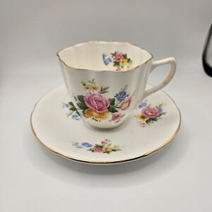 Vintage Crownford Hamilton Floral Bone China Teacup Saucer Set Gold Trim